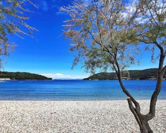 Hotel San Giorgio - Vis - Beach