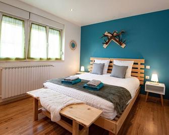 Bright and colorful house with sauna, hut, henhouse, bicycles & garden - Saulxures-sur-Moselotte - Habitación
