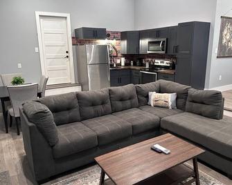 Lakeshore Living- studio apartment - Gallatin