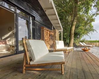 Nature house with enchanting view - Wemeldinge - Patio
