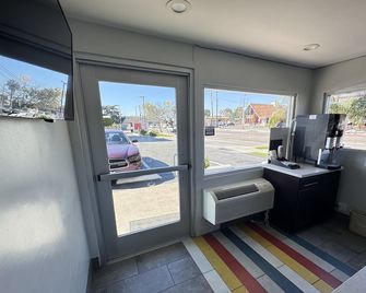 Motel 6 Ontario Airport - אונטריו - לובי