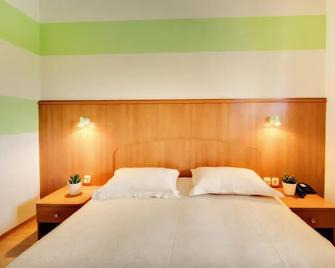 Motel Interpetrol - Sibenik - Habitación