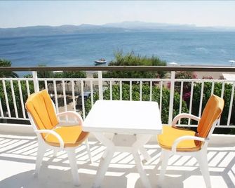Pansion Akrogiali - Eretria - Balkon