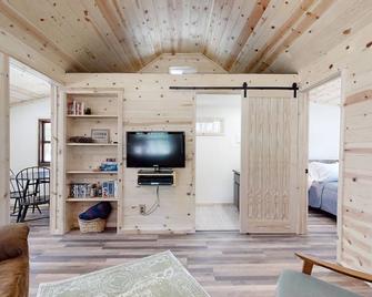 Little Pine Cabin at Big Pine Retreat - Crescent
