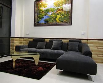 Hoang Dat hotel - Dong Hoi - Living room