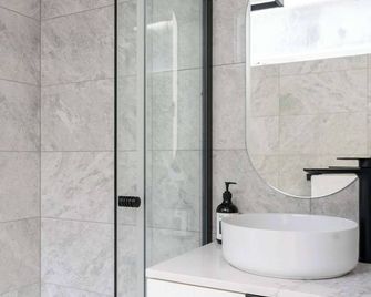 Rozelle Retreat by the Bay Run - Rozelle