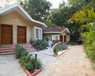 Neelam Foresteria Resort - Pachmarhi - Byggnad