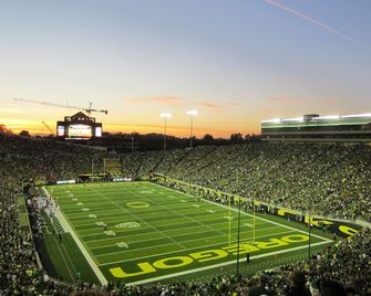 University Inn and Suites Eugene - יוג'ין - בניין