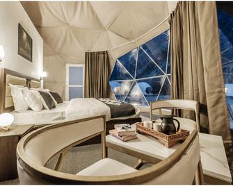 The Crystal Resort - Hundar - Bedroom