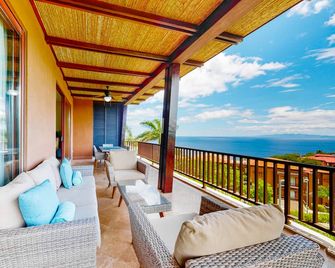 Gorgeous Condo with Shared Pool, Central AC, Ocean View, & Spacious Balcony - Las Catalinas - Balcón