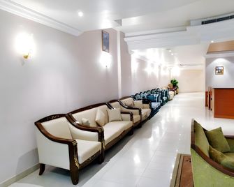 Al Massa Hotel - Buraimi - Lobby