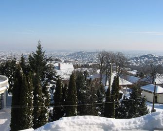 Hotel Molnar - Budapest - Outdoor view