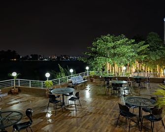Inventree Hotels & Resort - Hinjewadi - Restaurace
