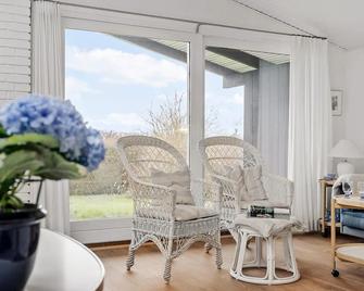 2 Bedroom Pet Friendly Home In Roskilde - Roskilde - Sala de estar