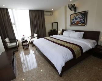 Hoang Ngoc Hotel - Dong Van - Bedroom