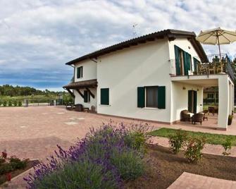 Agriturismo Fiumi Uniti - Lido di Dante - Edificio