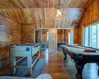 Domaine Ormes| Hot Tub | Lake | Pool Table | Kayak - Saint-Jean-de-Matha