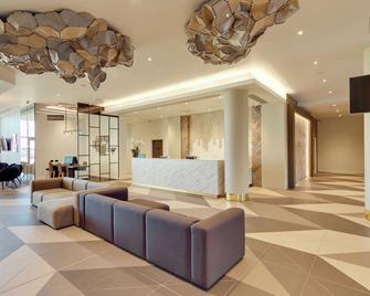 Hilton Garden Inn Doncaster Racecourse - Doncaster - Lobby