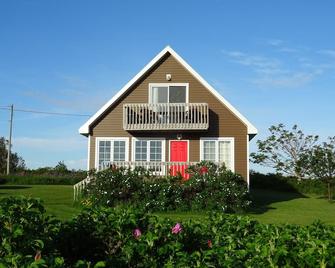 Dune-Spirit Cottagea delightful way to experience PEI. - Saint Peters Habour - Edificio