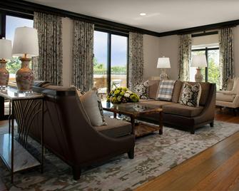 Courtyard By Marriott Thomasville Downtown - Thomasville - Living room