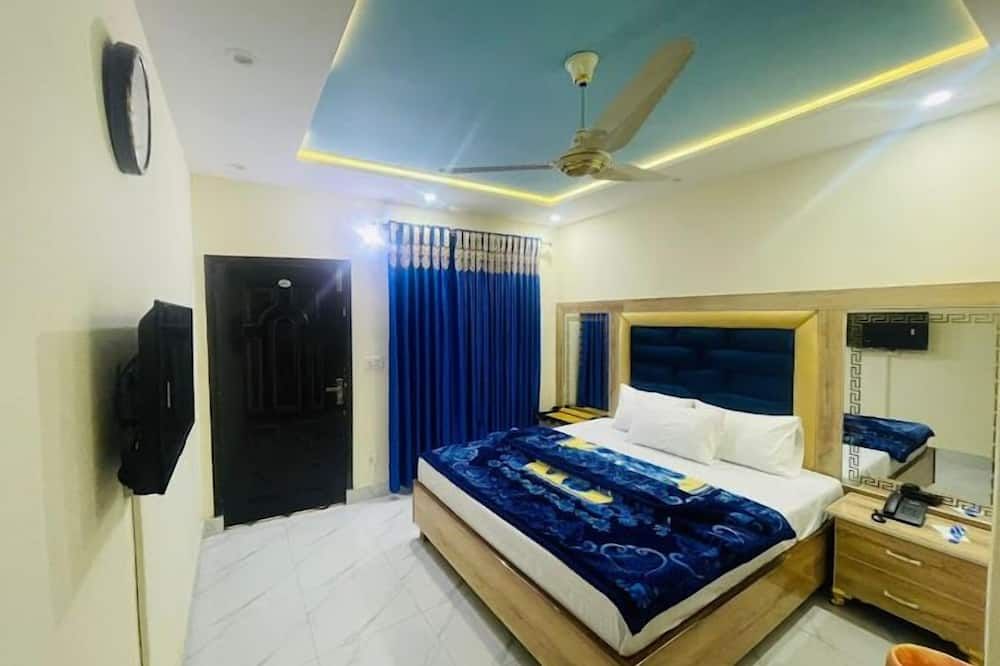 Hotel new royal palace thumbnail 3