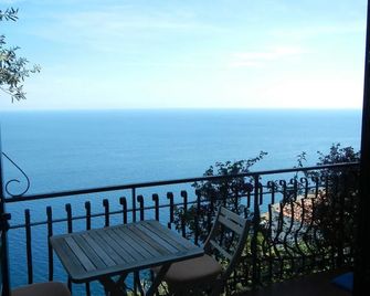 Il Sanfilippo - Neapel - Balkon