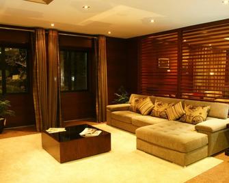 Your Hotel & Spa Alcobaça - Alcobaça - Living room