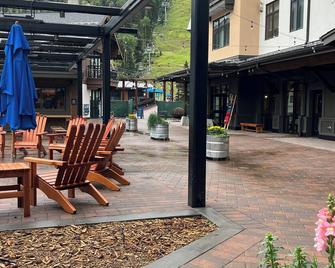 Cozy Condo in the Pines - Taos Ski Valley - Patio