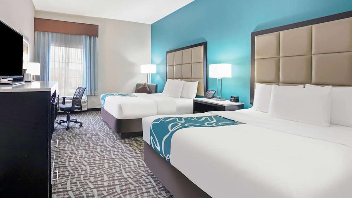 La Quinta Inn & Suites by Wyndham Paris