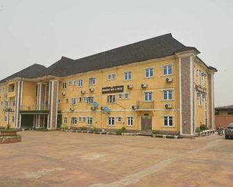 Dorakings Hotel - Aba - Building