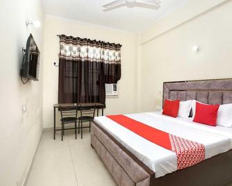 OYO 91941 Hotel golden crown - Mandi Gobindgarh - Habitación