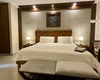 El Zaguán Colonial by GuruHotel - ויאדוליד - חדר שינה