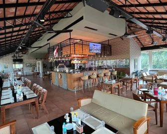 Pearl Mahe - Thalassery - Restaurante