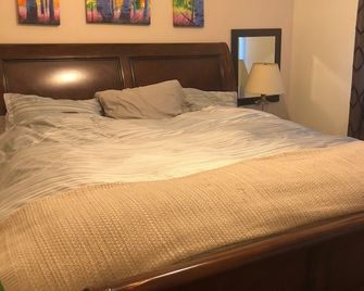 Beautiful three bedroom home in Delta Junction - Delta Junction - Bedroom