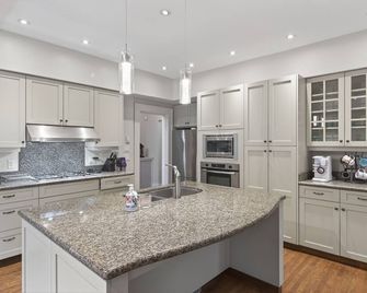 Spacious Heritage Home in Prestigious Shaughnessy - Vancouver - Cocina