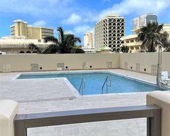 Royal Kuhio - Honolulu - Pool