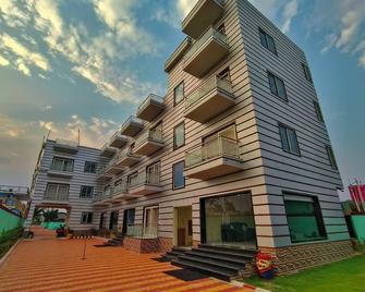 The Triton Beach Resort - Mandarmani - Gebäude
