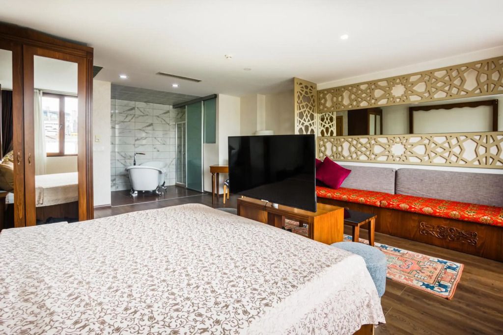 Rolla Suites Hotel -Former J5 Bur Dubai Hotel