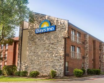 Days Inn by Wyndham Raleigh-Airport-Research Triangle Park - Morrisville - Bâtiment
