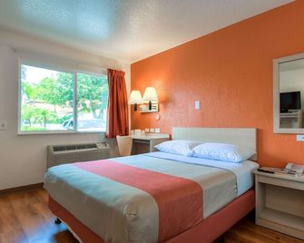 Motel 6 Westminster South - Long Beach - Westminster - Habitación