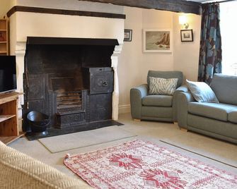 The Black Bull is jam packed with original features making it a unique escape. - Appleby-in-Westmorland - Living room