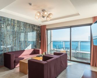 Songjeong Olla Hotel - Busán - Sala de estar