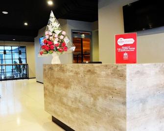 Zen Hostel Gubeng Station 2 - Surabaya - Recepción