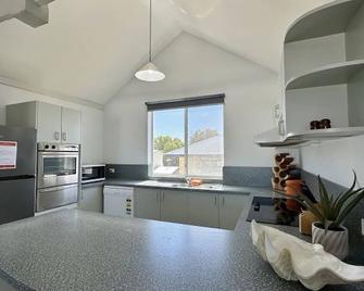 Waterfront Unit 4 - Kalbarri Wa - Kalbarri - Кухня