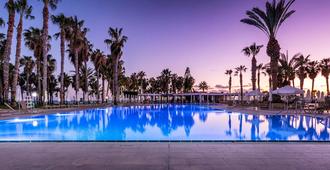 Louis Phaethon Beach - Paphos - Bể bơi