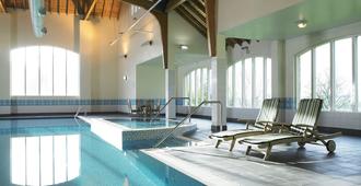 Hollins Hall Hotel, Golf & Country Club - Bradford - Zwembad