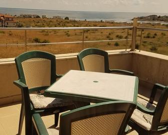 Seagarden Villa Resort - Lozenets - Balcón
