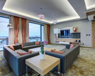 Merit Grand Mosta Spa Hotel & Casino - Svilengrad - Sala de estar