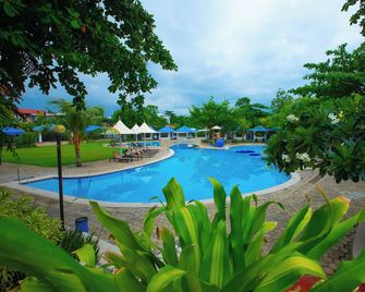 EGI Resort and Hotel - Lapu-Lapu City - Pool