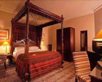 Old Swan Hotel - Harrogate - Bedroom